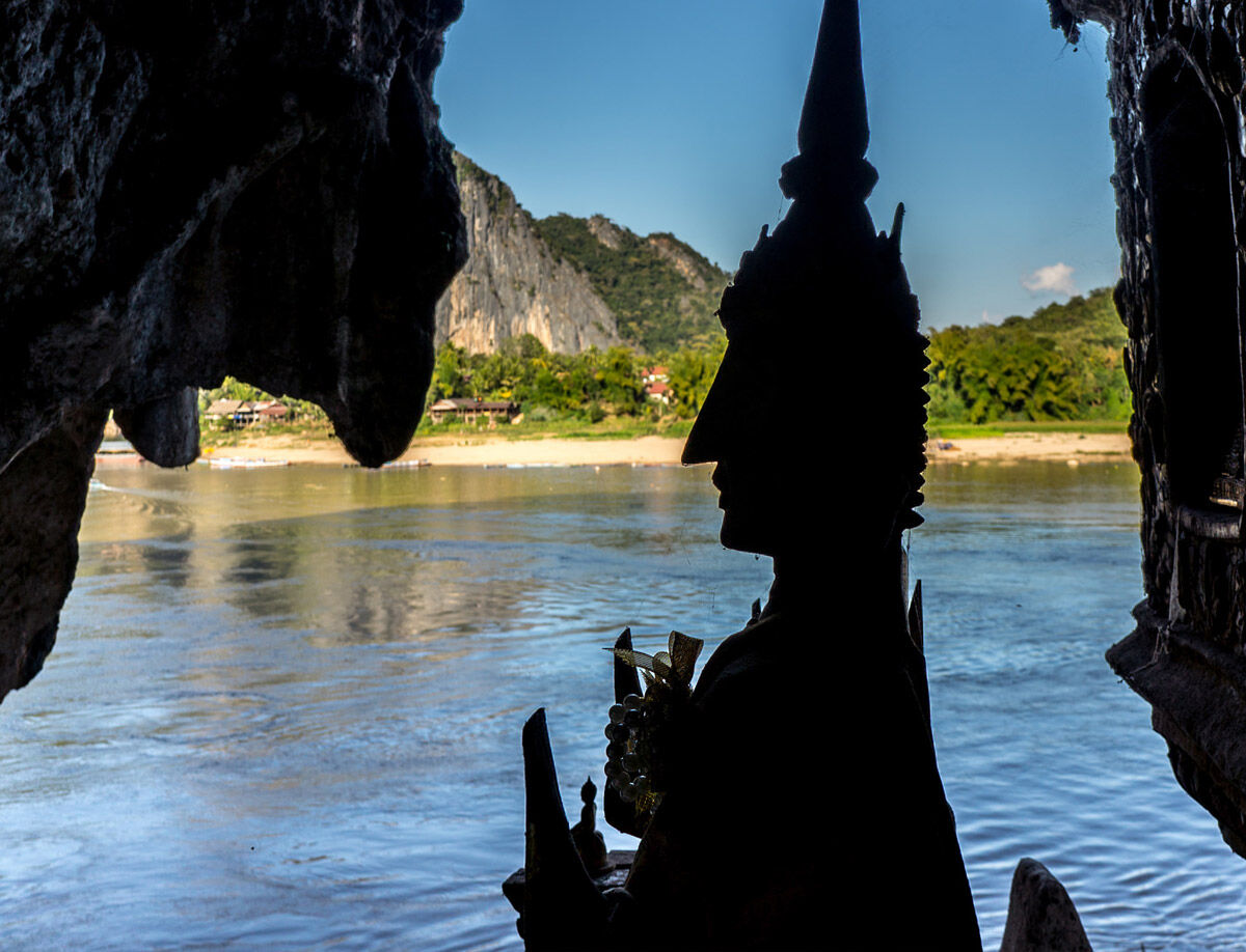 Capture the vibrant beauty of Pak Ou in the dry season